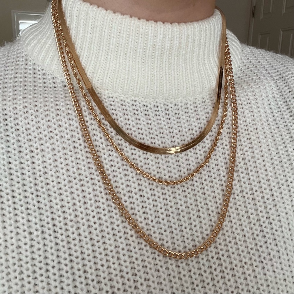 LAST ONE | layered chain necklace - Picture 5 of 8